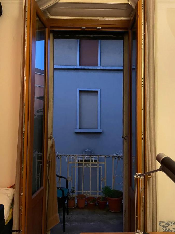 A Room In A Beautiful Apartment In The City Center Milan Extérieur photo