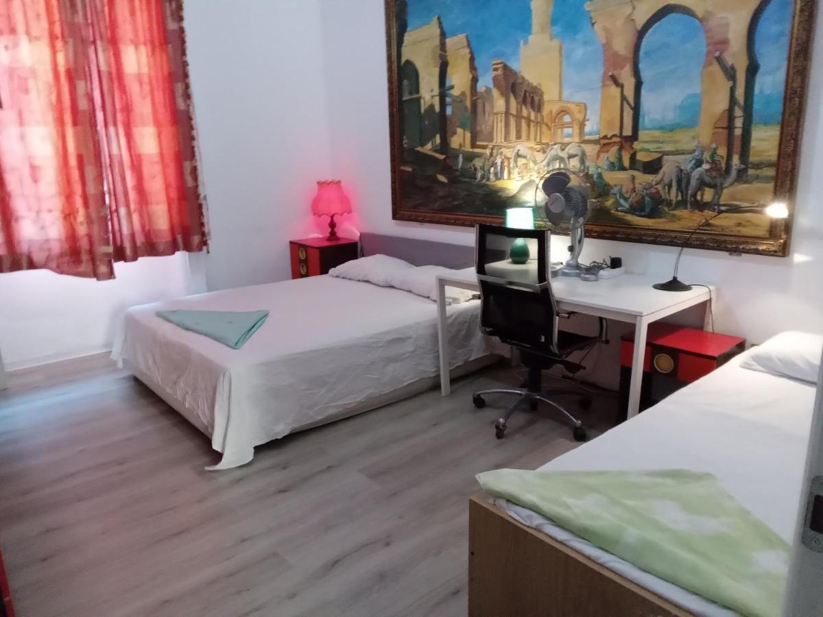 A Room In A Beautiful Apartment In The City Center Milan Extérieur photo